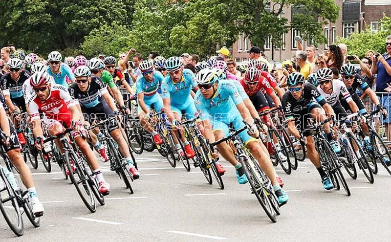 意昂3代理登陆江铃新能源